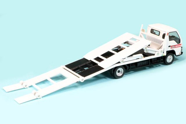 トミカリミテッドヴィンテージネオ 1/64 ニッサン アトラス H42 花見台 