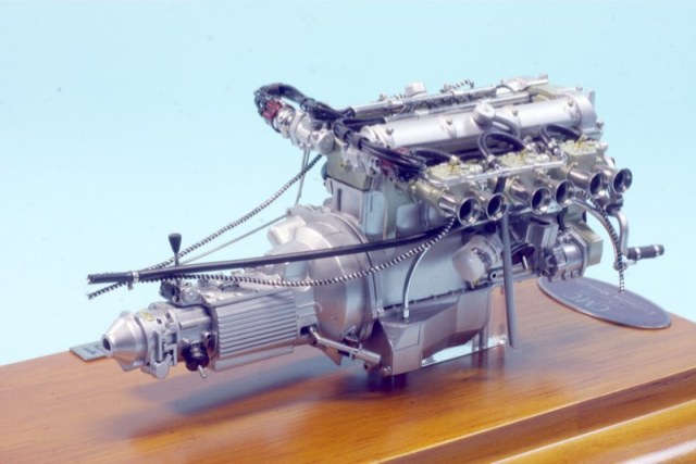 1/18 CMC アストンマーチン DB4 ザガート Le Mans 1961 CMC 1:18 Aston Martin DB4 Zagato built in 1961 red M-146