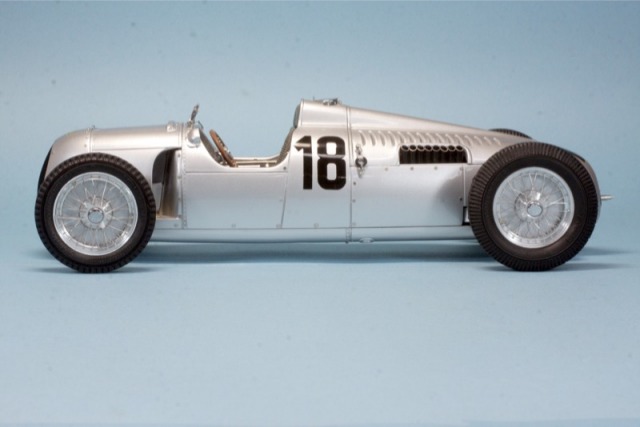 M-161 - CMC 1/18 アウトウニオン タイプC ドイツGP 1936 Winner No.18 