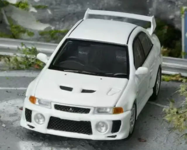 [予約] モーターヘリックス 1/64 ミツビシ ランサーエボリューションV GSR スコシア ホワイト　M64103