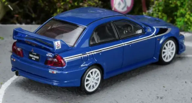 [予約] モーターヘリックス 1/64 ミツビシ ランサーエボリューションVI GSR T.M.E イッセルブルーパール　M64302