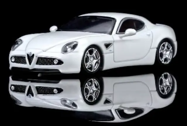 [予約] モーターヘリックス 1/64 アルファロメオ 8C コンペティツィオーネ 2008 ビアンコ ポラーレ ホワイト　M69052