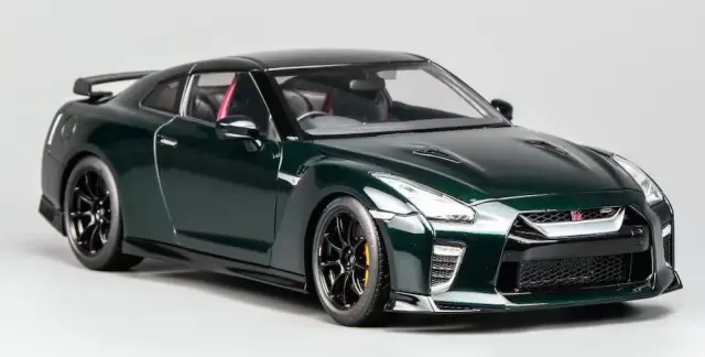 [予約] モーターヘリックス 1/18 ニッサン GT-R (R35) トラックエディション NISMO T-Spec 2022 ミッドナイトパープル　M83516