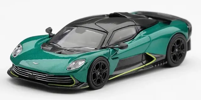 [予約] MINI-GT 1/64 アストンマーチン ヴァルハラ ポディウムグリーン (右ハンドル)　MGT01373-R