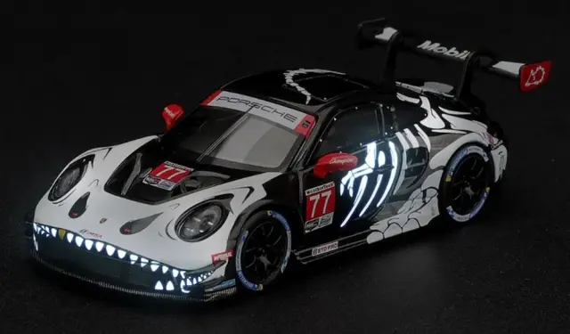 [予約] MINI-GT 1/64 ポルシェ 911 GT3 R (992) IMSA プチ ルマン 2026 No.77 AO Racing スケルトン レキシー (左ハンドル)　MGT01436-L
