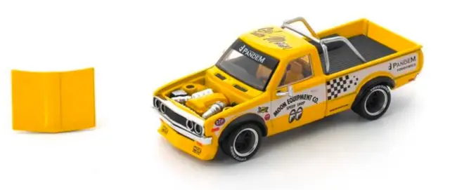 [予約] POPレース 1/64 パンデム ダットサン 620 ムー：ンアイズ　P640250