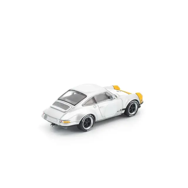 ポルシェPorsche銀無垢（シルバー）ミニカー本革ストラップロゴ付き ポルシェPorsche銀無垢（シルバー）ミニカー本革ストラップロゴ付き