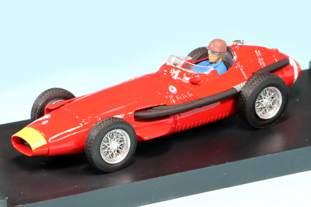 ブルム 1/43 マセラティ 250F ドイツGP 1957 Winner J.M.ファンジオ (ドライバーフィギュア付)　R092CH