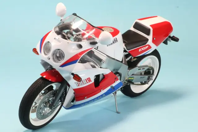 モデルファクトリーヒロ 1/12 キット フェラーリ F2003-GA イタリアGP