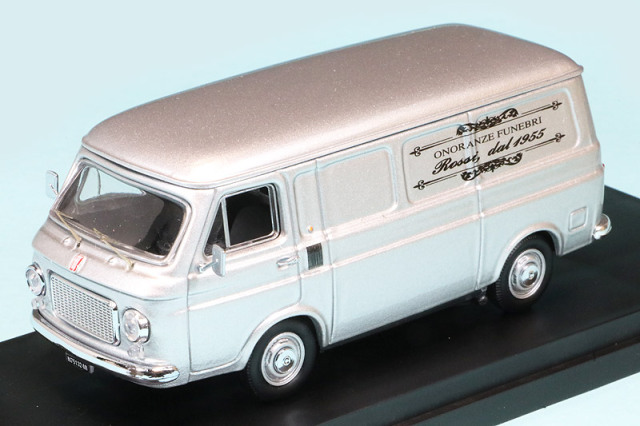 リオ 1/43 フィアット 238 1972 "ロッシ葬儀社" 営業車　RIO4653