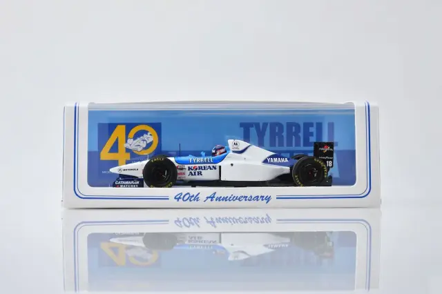 [予約] ロム特注スパーク 1/43 ティレル 024 ドイツGP フリー走行 1996 片山右京　ROMU070
