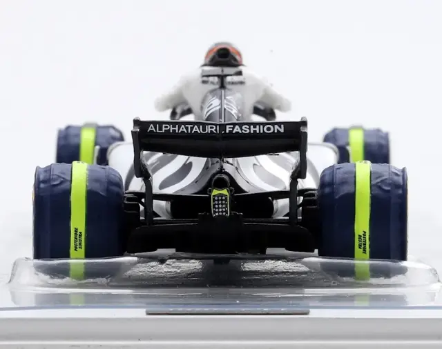 スパーク 1/43 アルファタウリ・ホンダ AT01 角田裕毅 2020年 スパーク 1/43 アルファタウリ・ホンダ AT01 角田裕毅 2020年