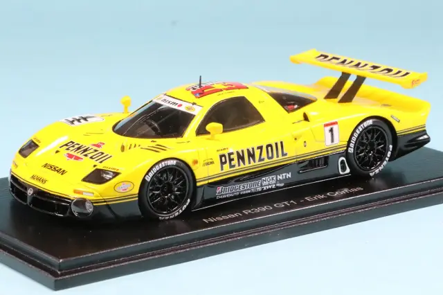 スパーク 1/43 ニッサン R390 GT1 ペンゾイル E.コマス　S3573