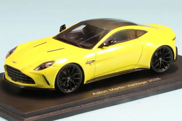スパーク 1/43 アストンマーティン ヴァンテージ 2025　S7846