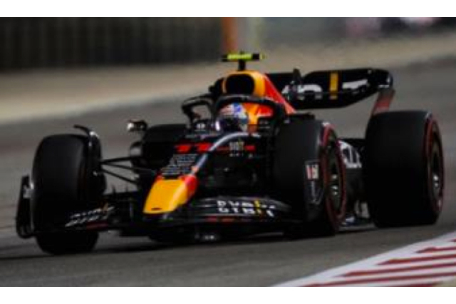 スパーク 1/18 オラクル レッドブル レーシング RB18 サウジアラビアGP