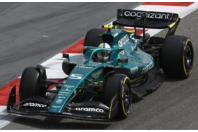 スパーク 1/18 アストン マーチン アラムコ コグニザント AMR22 2022 S.ベッテル　18S760