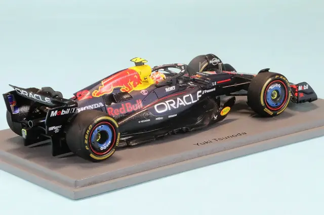 スパーク 1/43 レッドブル RB21 アブダビGP 2025 角田裕毅 S8680