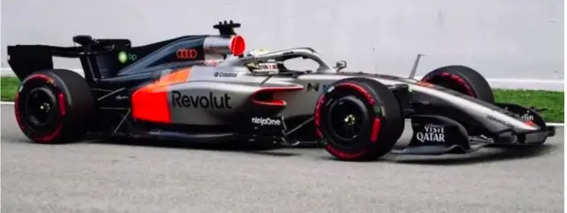 [予約] スパーク 1/43 アウディ レボリュート F1チーム R26 バルセロナ プレシーズン シェイクダウン 2026 ガブリエル・ボルトレト　S9394