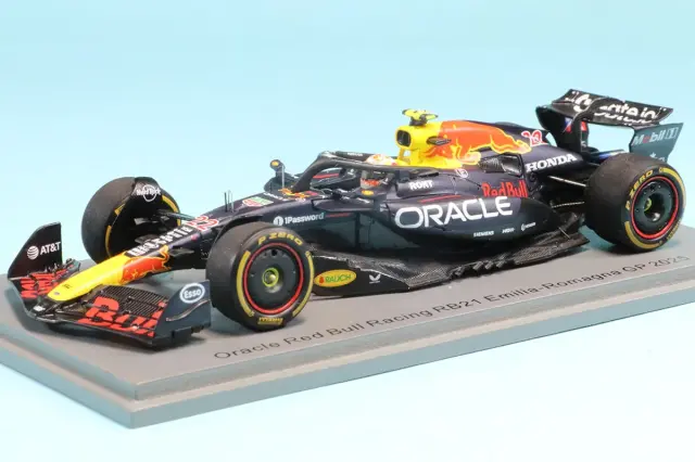 [予約] スパーク 1/43 レッドブル・レーシング RB21 No.22  エミリア・ロマーニャGP 2025 RB400戦記念 角田 裕毅　S9624