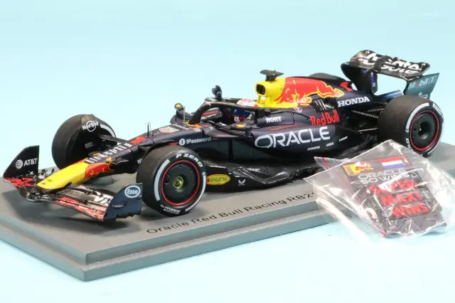 スパーク 1/43 レッドブル・レーシング RB21 No.1 オラクル レッドブル・レーシング イタリアGP 2025 ウィナー M.フェルスタッペン - Oracle 50 Wins　S9636