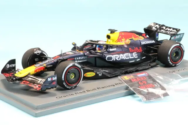 スパーク 1/43  オラクル レッドブル レーシング RB21 No.1 ラスベガスGP 2025 ウィナー M.フェルスタッペン　S9669