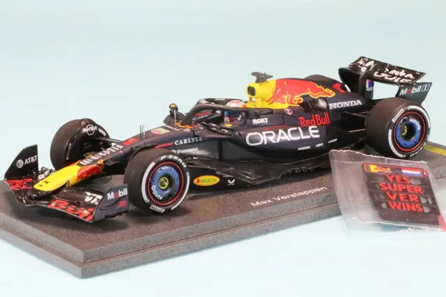 260623 スパーク 1/43 レッドブル RB21 No.1 オラクル・レッドブル・レーシング アブダビGP 2025 ウィナー M.フェルスタッペン ピットボード付き S9677