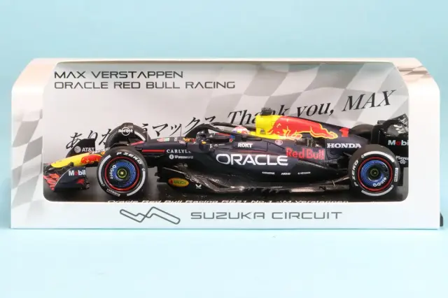 鈴鹿サーキット特注スパーク 1/43 レッドブル RB21 No.1 オラクル・レッドブル・レーシング アブダビGP 2025 ウィナー M.フェルスタッペン ピットボード付き 　SCS262