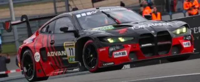 スパーク 1/18 マクラーレン MCL38 アブダビGP 2024 L.ノリス ピット