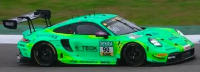 スパーク　1/43 マクラーレン 720S GT3 エボ　#100 スパーク 1/43 マクラーレン 720S GT3 エボ #100 - メルカリ