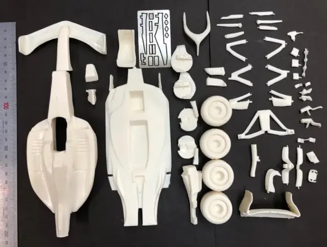 [予約] サンティアゴモデル 1/20 レジンキット ハース VF-23 スペイン ヘレス 2023 K.マグヌッセン N.ヒュルケンベルグ エッチング&デジタルシルクスリーンデカール2枚付属　SMK2003