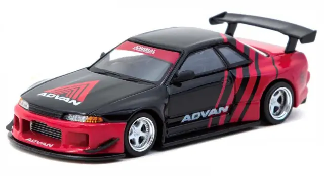 [予約] ターマックワークス 1/64 ニッサン スカイライン GT-R R32 ワイドボディ アドバン　T64G-061-ADV