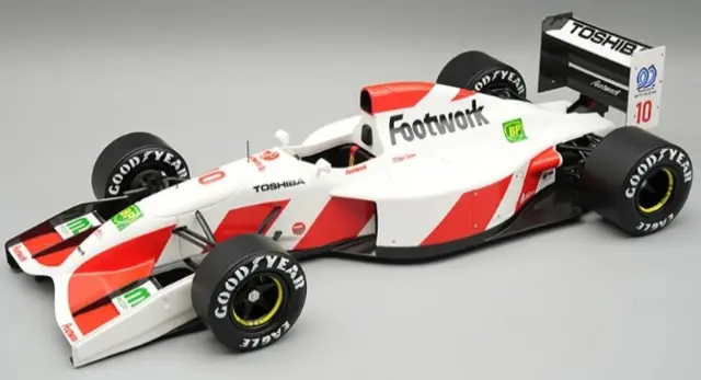 [予約] テクノモデル 1/18 フットワーク FA13 No.10 1992 日本GP 鈴木亜久里　TM18-375A
