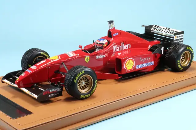テクノモデル 1/18 フェラーリ F310 スペインGP 1996 ミハエル・シューマッハ レインタイヤ ドライバーフィギュア付き デカール加工品　TMD18-332ADC