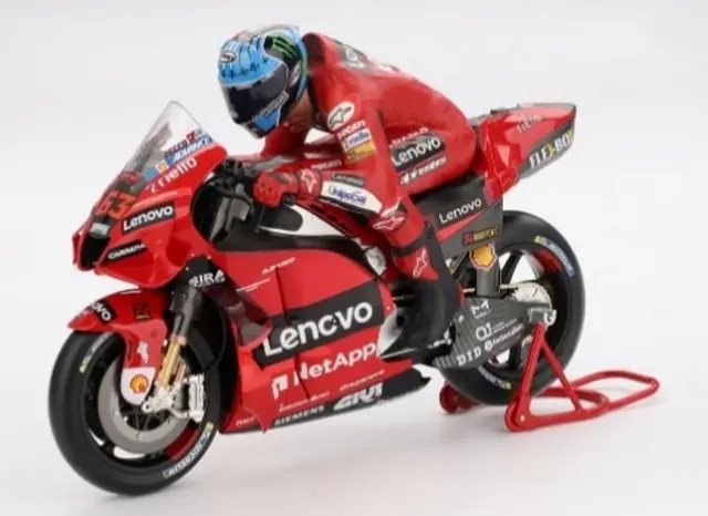 [予約] トゥルースケールモデル 1/12 ドゥカティ デスモセディチ GP22 モトGP 2022 No.63 F.バニャイヤ シーズンチャンピオン  ※ライダーフィギュア付　TSMMC0027