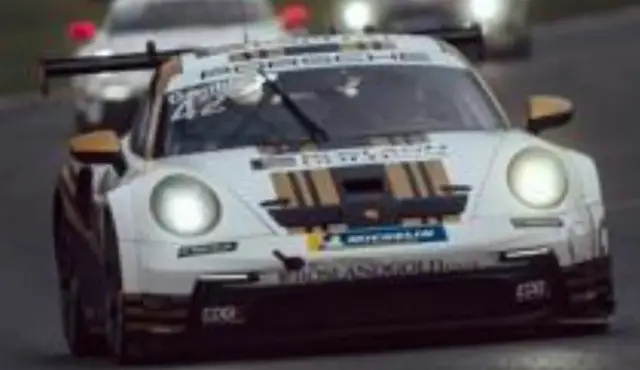 [予約] スパーク 1/43 ポルシェ 911 GT3 カップ No.42 ポルシェ・カレラカップ イギリス チャンピオン 2024ジョージ・ギャンブル　UK025