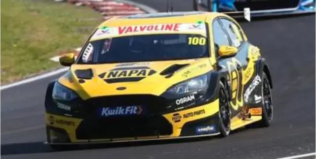 [予約] スパーク 1/43 NAPA Racing UK No.100 フォード フォーカス BTCC ブランズハッチ インディ 2025 NAPA100周年 A.サットン UK041