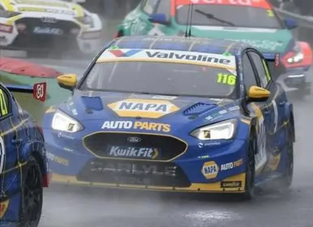 [予約] スパーク1/43 NAPAレーシングUK No.116 フォード フォーカス チタニウム BTCC ノックヒル レース・アゲインスト・デメンチア アッシュ・サットン　UK075