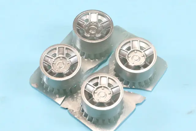 [予約] Wheel Mania(ホイールマニア) 1/24 15インチ ストリート ホイールセット タイプB シルバー塗装済み　WM-P07