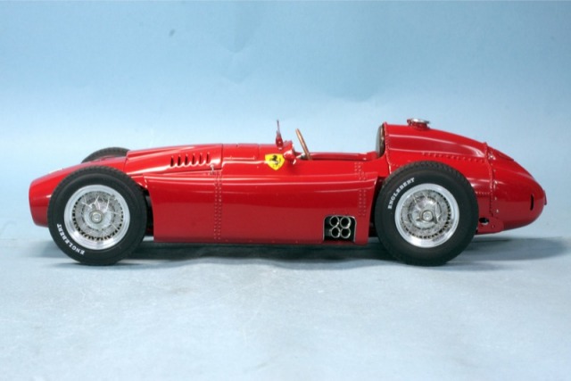 M-180 - CMC 1/18 ランチア フェラーリ D50 1956 レッド - ミニカー  