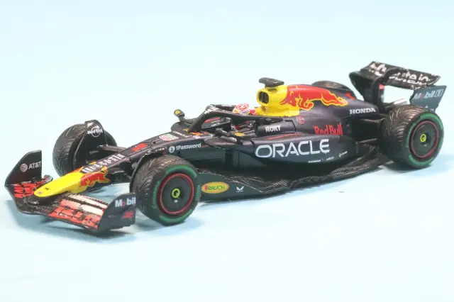 スパーク 1/64 レッドブル RB21 No.1 オーストラリア GP 2025 M.フェルスタッペン 2nd.　Y424