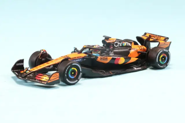 スパーク 1/64 マクラーレン MCL39 No.81 中国GP 2025 O.ピアストリ ウィナー　Y428