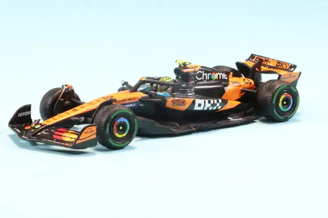 スパーク 1/64 マクラーレン MCL39 No.4 オーストラリア GP 2025 L.ノリス ウィナー　Y429