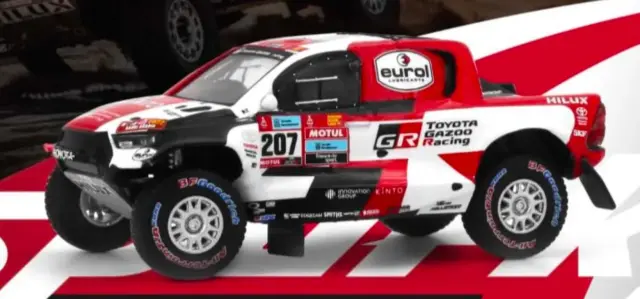 [予約] タイニー×スパーキー 1/64 トヨタ ハイラックス ダカールラリー 2023 No.207　YO64031