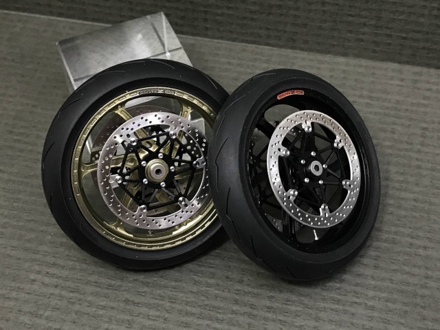 Zワークショップ 1/12 ドゥカティ V4R V4S ホイール & ディスク