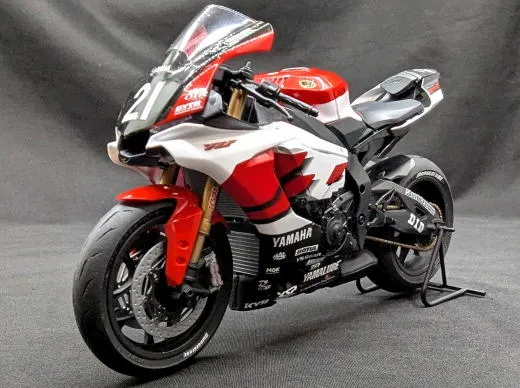 ミュージアムコレクション 1/12 ヤマハ YZF-R1 2025 鈴鹿8耐 No.21