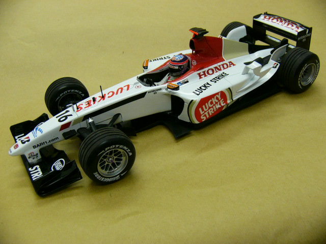 MC-D190 - ミュージアムコレクション 1/18 BAR 005 ラッキーストライク 