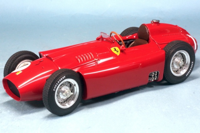 M-197 - CMC 1/18 ランチア フェラーリ D50 1956 イギリス GP Winner  
