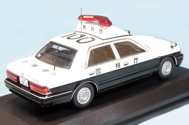 宮沢模型特注レイズ 1/43 トヨタ クラウン GS151Z 2000 警視庁地域部