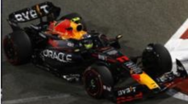 スパーク 1/43 レッドブル RB19 No.11 2nd バーレーン GP 2023 S.ペレス　S8570