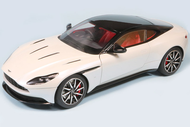 70266 - オートアート 1/18 アストン マーチン DB11 メタリック 
